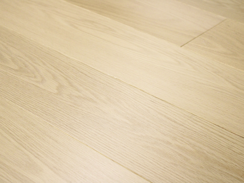 Premio Collection Vento Red Oak Smoked Reactive Stain Smooth